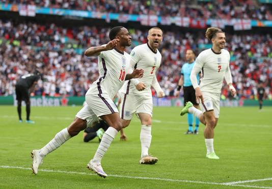 Soccer Football - Euro 2020 - Round of 16 - England v Germany - Wembley Stadium, London, Britain - June 29, 2021 England's Raheem Sterling celebrates scoring their first goal with teammates Pool via REUTERS/Catherine Ivill
