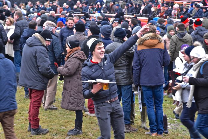 Hexia cyclocross Gullegem - Aan ambiance geen gebrek langs het parcours in 2019