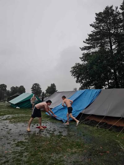 Un camp du Chiro évacué après des inondations à Gierle