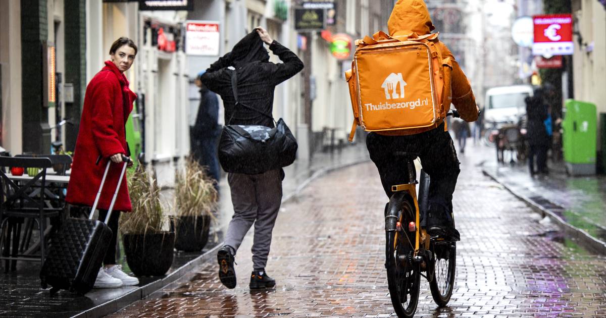 Beringstraat adviseren half acht Bedrijf achter scooters en fietsen van onder meer Thuisbezorgd, Domino's  Pizza en flitsbezorgers failliet | Economie | AD.nl