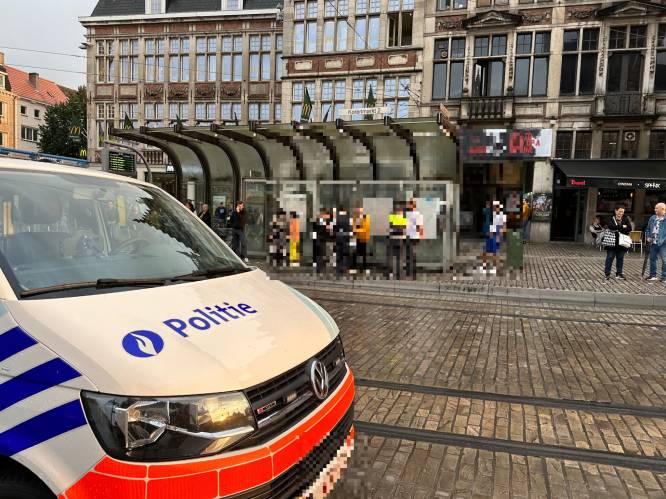 Man (30) die alarmpistool droeg en controleur van De Lijn verwondde in het centrum van Gent blijft langer in de cel