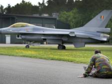 "Investir dans des emplois, pas dans des avions de chasse"