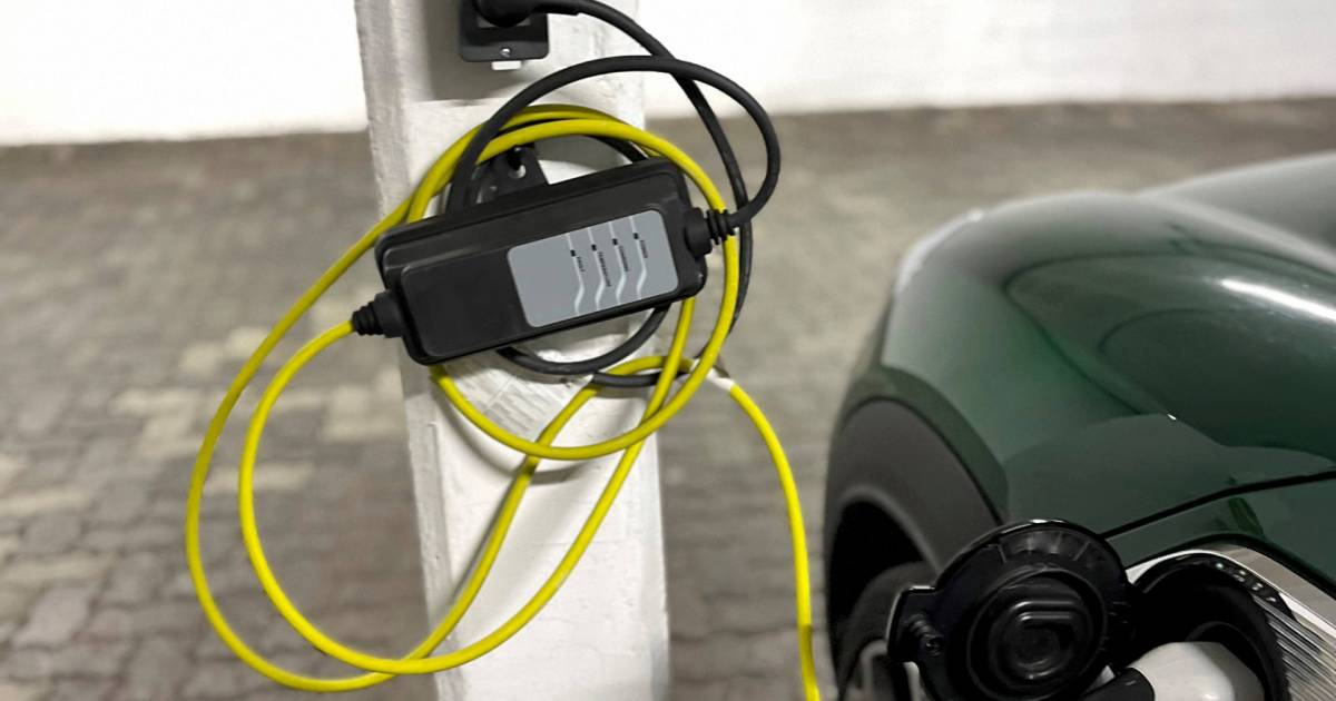 Why you should not roll up the excessively long cable of your electric