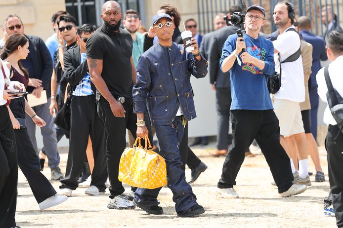 Pharrell Williams brengt Louis Vuitton tas uit met prijskaartje