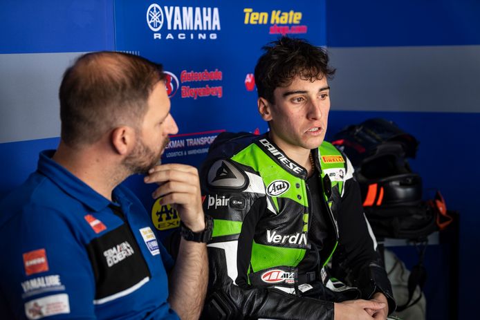 Leonardo Taccini (rechts) start namens Ten Kate Racing in het WK Supersport.