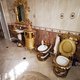 Russen smullen van gouden toiletpot van corrupte ambtenaar