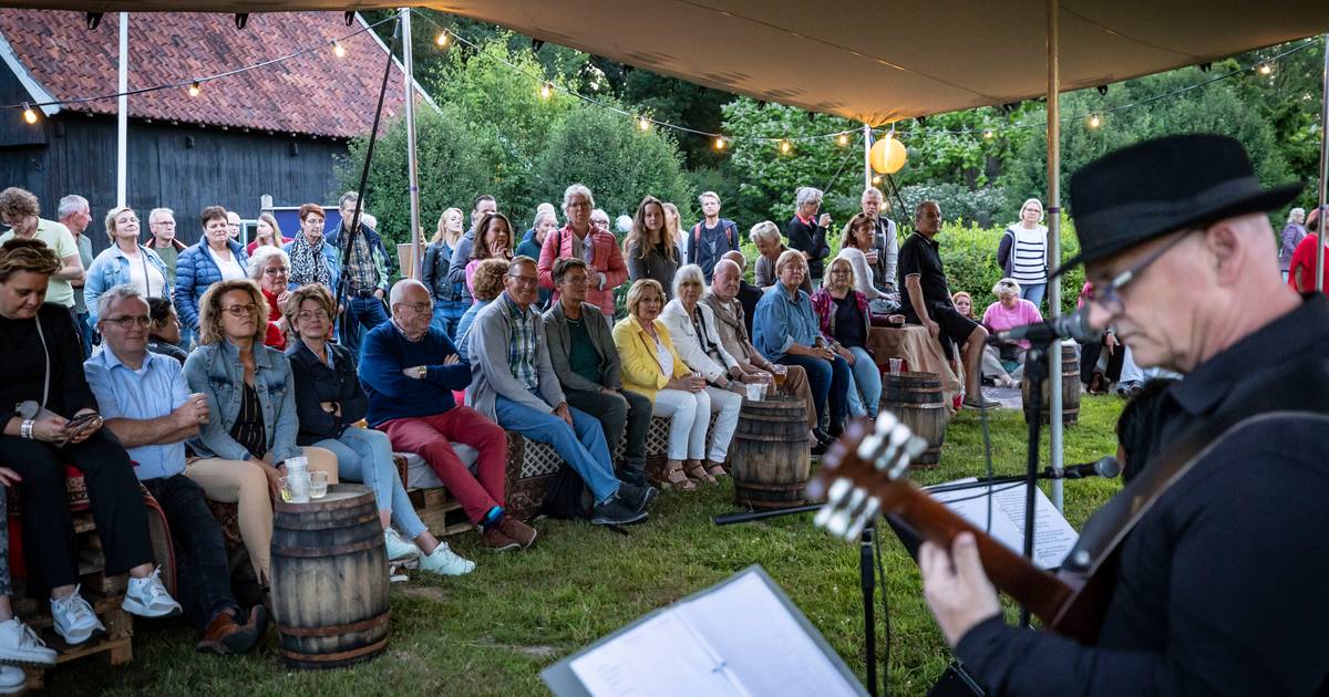 Slecht weer spelbreker: Zwoele Zomeravond in De Lutte gaat niet door