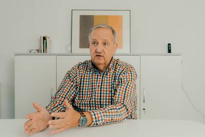 LEVENSVERHAAL. Jan Callebaut (66), de man die Yves Leterme premier maakte: “Tussen de groten der aarde of tot ’s ochtends in de kantine? Hij genoot van beide”