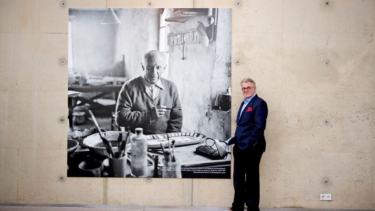 Jeroen Krabbé met op de achtergrond Picasso. Beeld anp