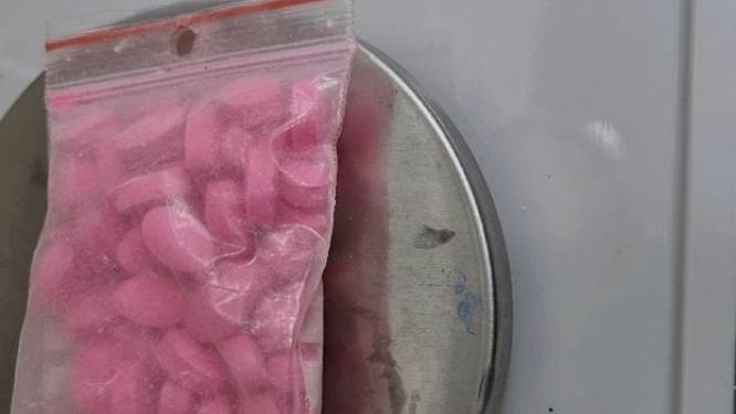 Man met openstaande celstraf van 111 dagen opgepakt in Sint-Oedenrode, rugzak zit vol drugs