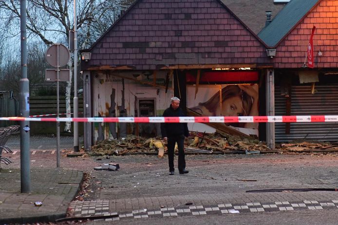 Enorme ravage na plofkraak in Eindhoven.