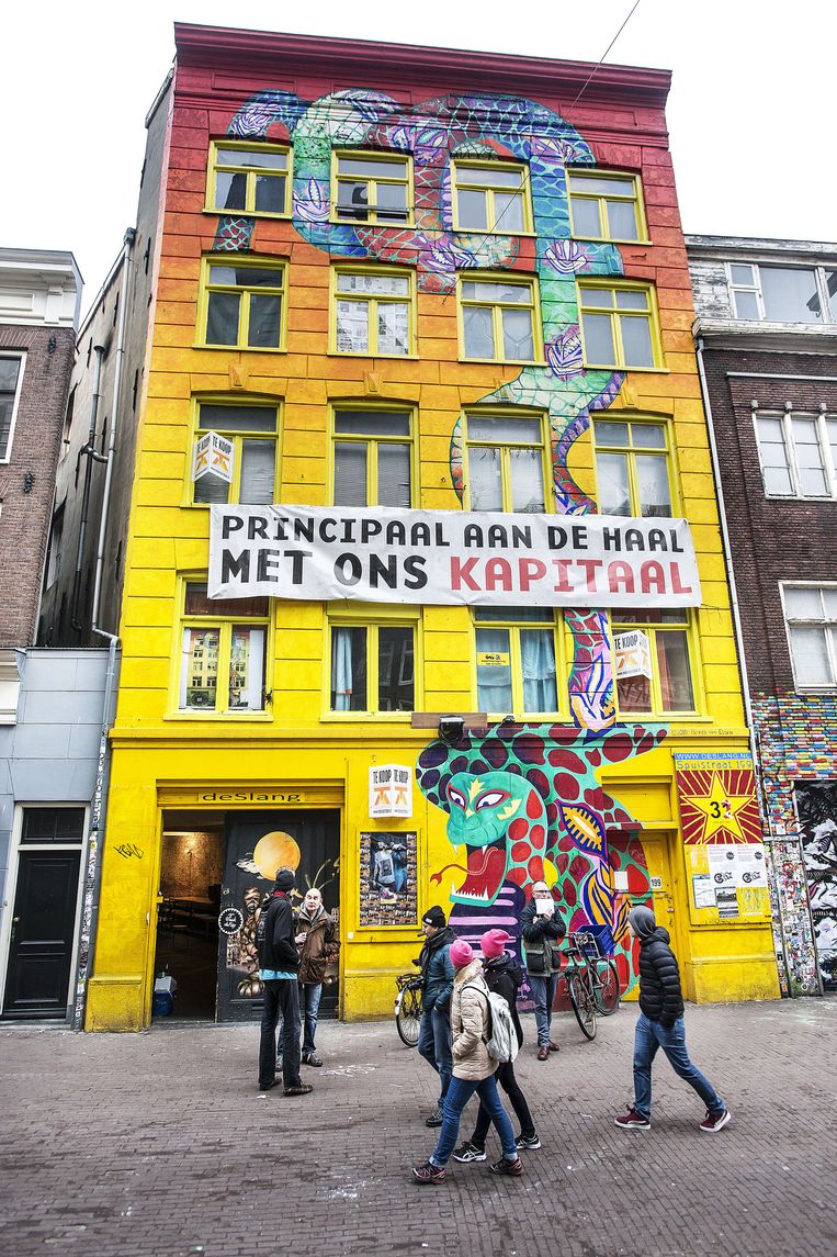 Het Slangenpand op de Spuistraat in Amsterdam. Beeld Guus Dubbelman / de Volkskrant