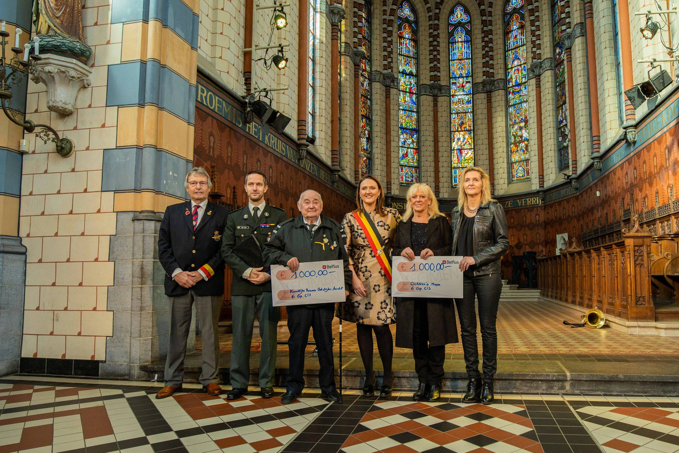 Cheque van 1000 euro voor de Koninklijke Harmonie OudStrijders Aarschot en Children’s hope