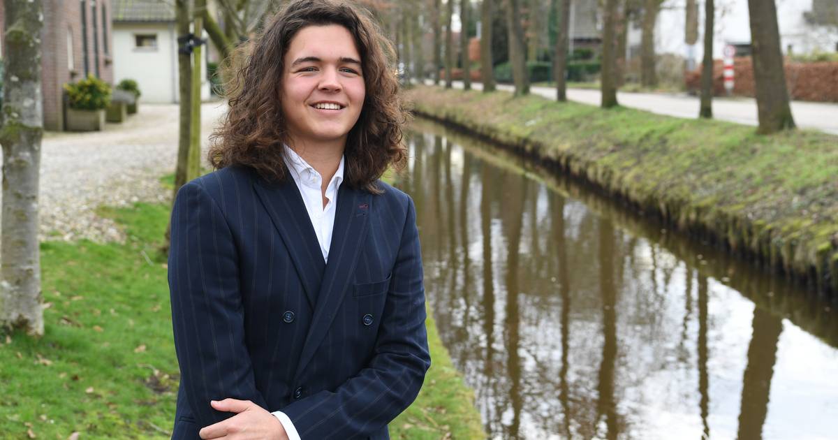 Sem (18) uit 's Gravenmoer door naar finale van The Voice