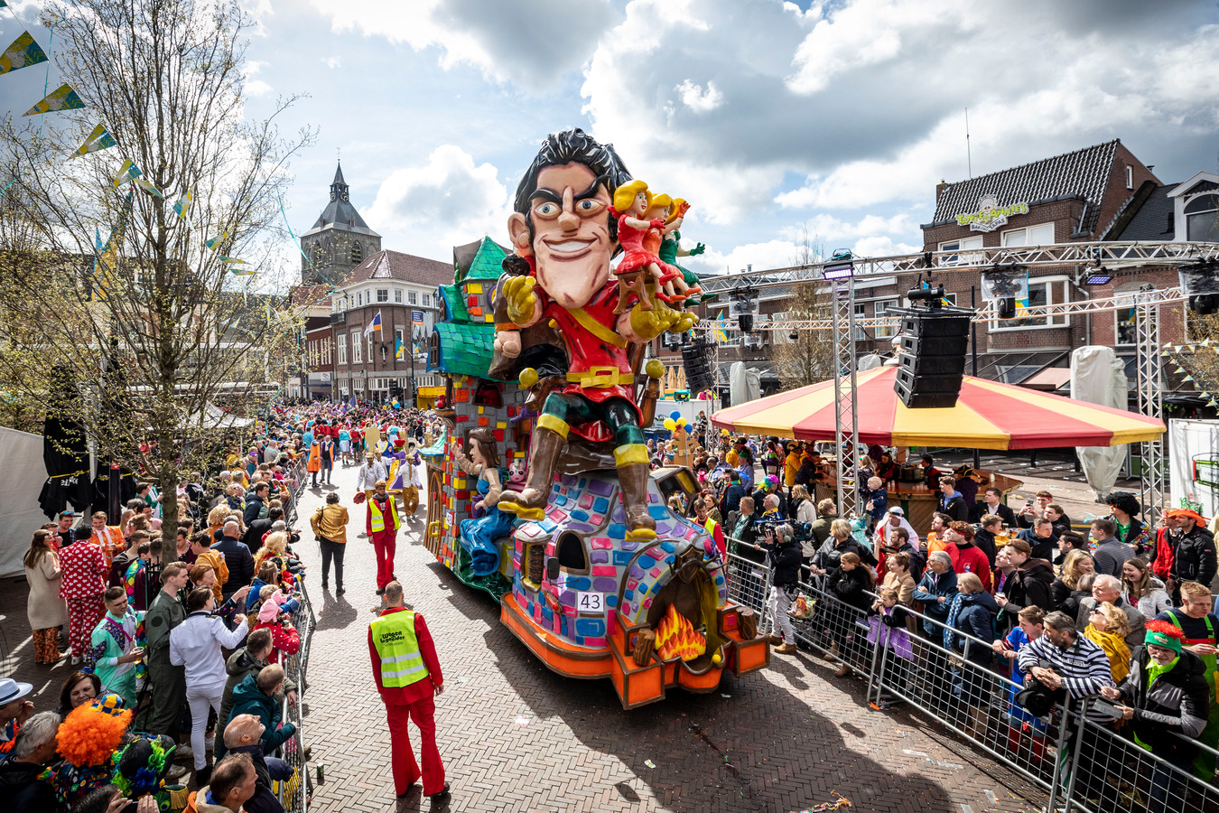 Terugkijken: de winnende praalwagen en andere fraaie beelden van de ...