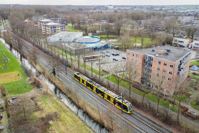 Langs de trambaan in IJsselstein wordt vanaf maandag gesnoeid.