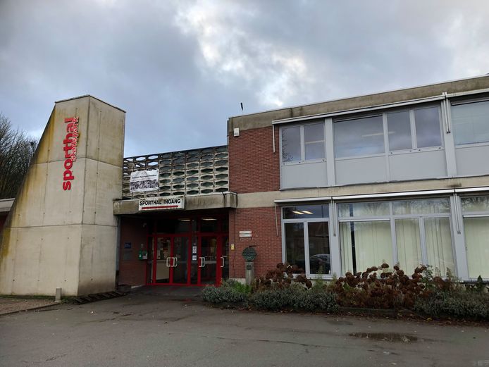 De huidige sporthal in het Stadspark in Turnhout.