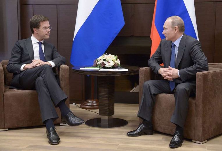 Rutte in gesprek met Poetin Beeld afp