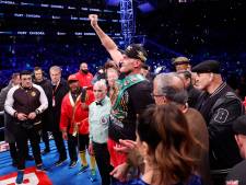 Tyson Fury verslaat Derek Chisora voor de derde keer in wereldtitelgevecht: ‘Wat een strijder’
