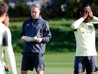 Anderlecht-coach ad interim Robin Veldman: “Tijdelijk hoofdcoach? Als mijn manier van werken bevalt volgt er misschien snel een nieuw gesprek”
