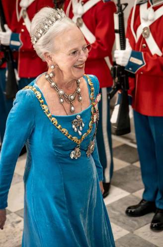 Zo koppig dat zelfs haar eigen man niet naast haar begraven wil worden: wie is koningin Margrethe écht? 