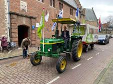 Statenleden BBB herhalen mediastunt van Caroline van der Plas: intrede doen met een tractor en boerenkar