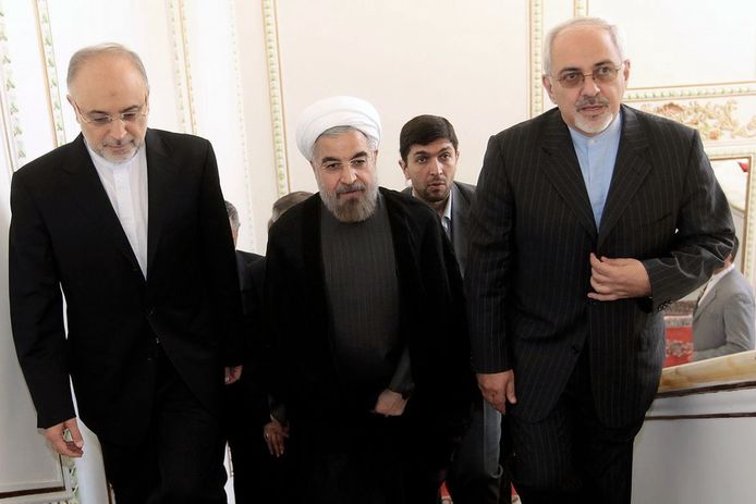 President Hassan Rouhani (midden) en Buitenlandminister Mohamed Javad Zarif.
