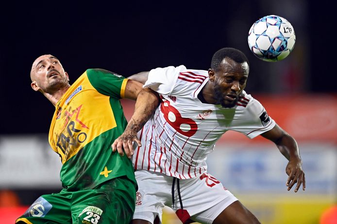 Six mois après sa rupture du tendon d'Achille, Merveille Bokadi est de retour avec le Standard.