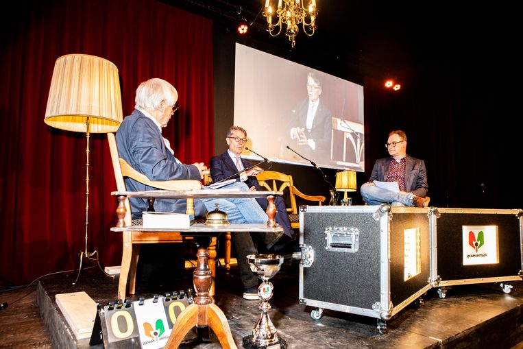 Spraakvermaak met links presentator Dik van Beest, midden Dirk Lips en rechts medepresentator Henk van Ingen.  Beeld Hilde Harshagen