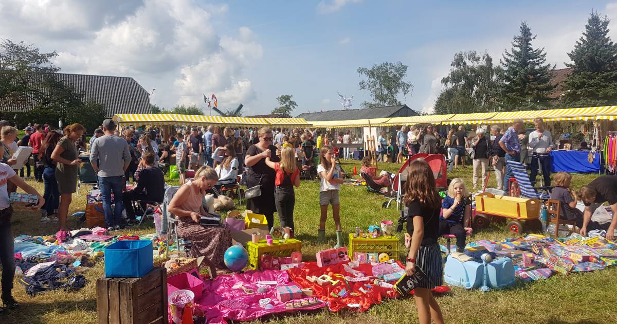 De Maasmarkt van Overasselt wordt een jaarlijks fenomeen - AD