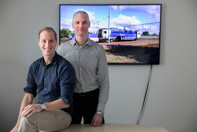 Huub van den Broek (l) en Arjen Vestjens van CQM gebruiken wiskunde om praktische oplossingen te vinden.