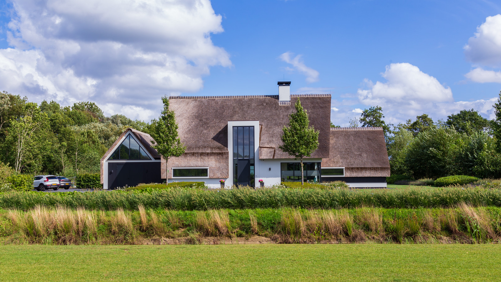 woningen-van-meer-dan-een-miljoen-niet-alleen-chique-villa-s-ook