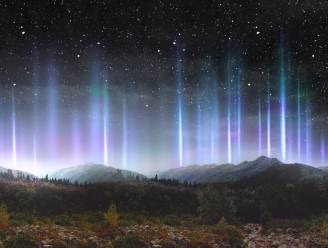 Koud weer kan spectaculaire lichtzuilen veroorzaken. Hoe komt dat?