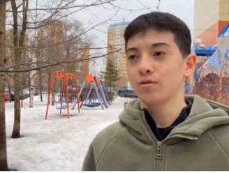 Garderobehulp (15) redt ruim honderd mensen tijdens aanslag Moskou: ‘Was gewoon deel van mijn werk’