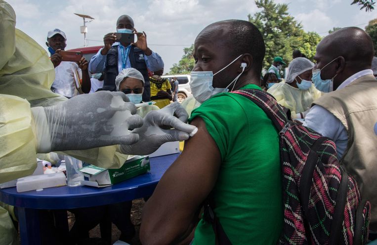 Eerder dit jaar stak in Guinee ebola op. Nu heeft het West-Afrikaanse land te maken met het dodelijke marburgvirus. Beeld AFP