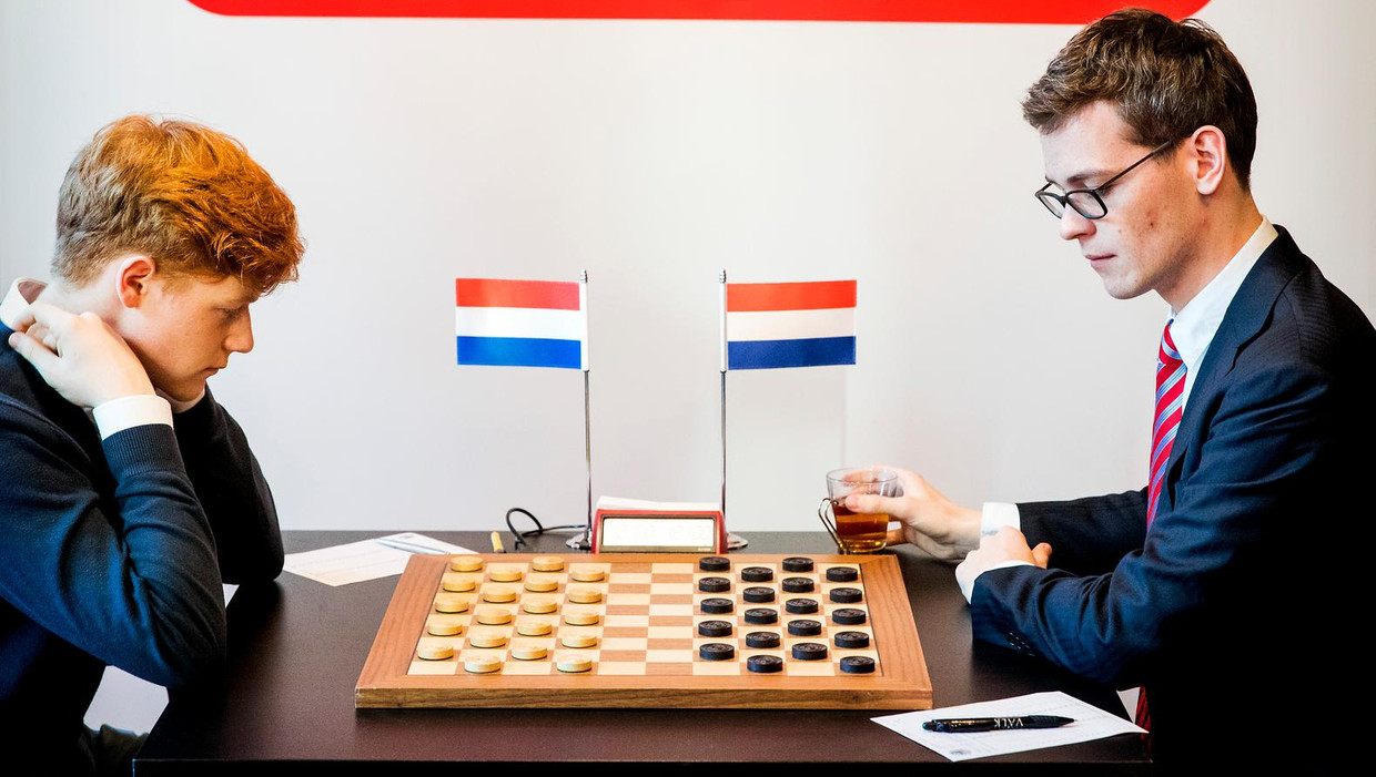 Roel Boomstra wint WK dammen Trouw