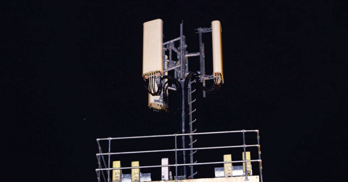 #5g #wappies Brandstichting bij zendmast in Enschede .