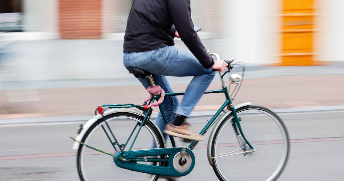 Fietser gaat andere fietser te lijf na botsing in Tilburg.