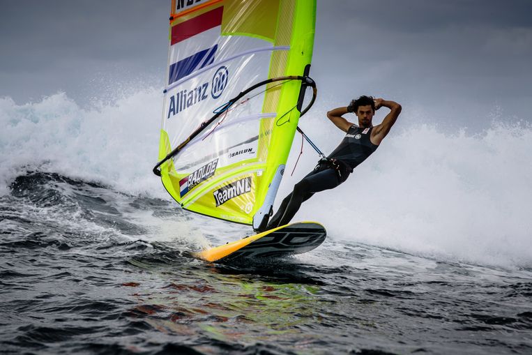 Windsurfer Badloe vestigt met drie wereldtitels op rij ...