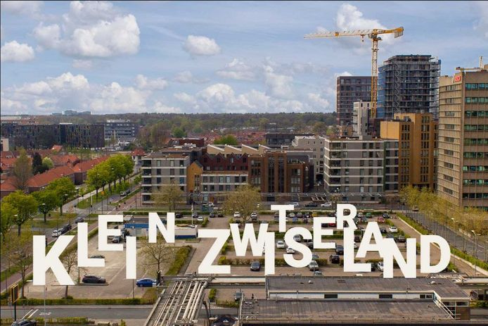Klein Zwitserland is de voorlopige naam van de eerste locatie van Het Eindhovens Woongenootschap, op Strijp-S. Hier onderzoekt de groep de mogelijkheden met corporatie Trudo op het bouwveld aan de Kastanjelaan-Ingenieur Kalffstraat.