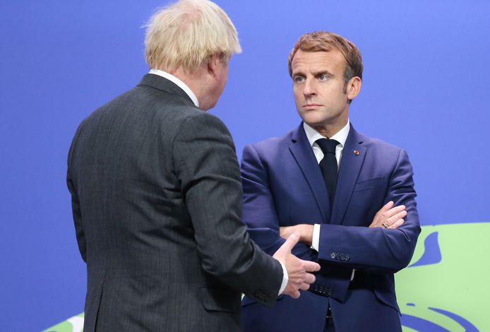 De Britse premier Boris Johnson (links) en de Franse president Emmanuel Macron begin deze maand tijdens de VN-klimaattop in Glasgow.
