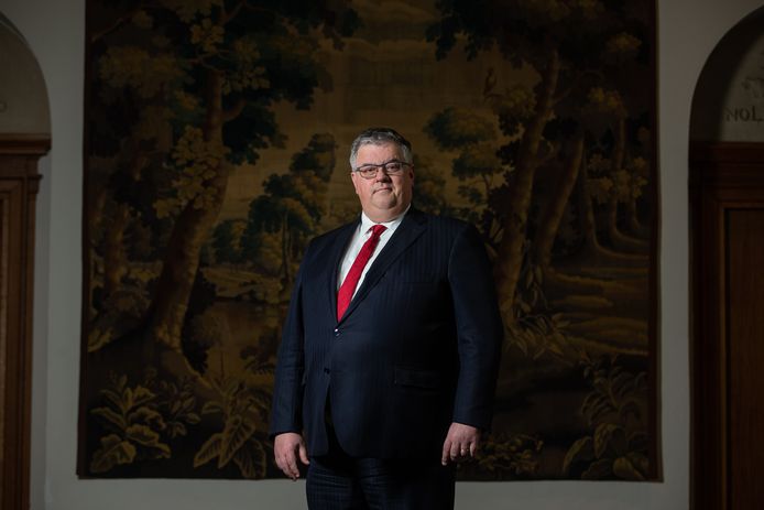 Portret van Hubert Bruls, burgemeester van Nijmegen en voorzitter van de Veiligheidsregio Gelderland-Zuid.