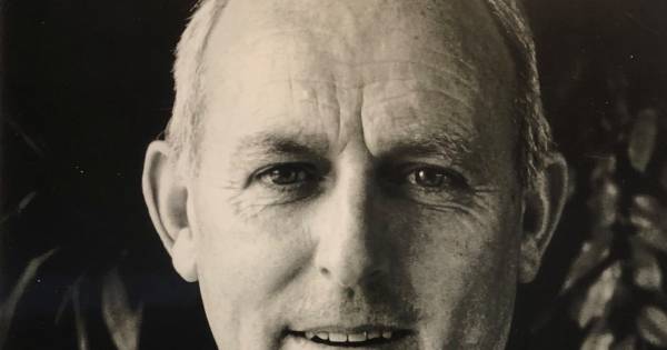 Voormalige burgemeester van vroegere gemeente Kerkwijk Henk de Kort ...