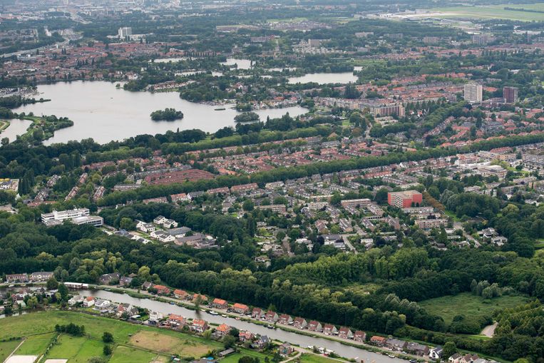 Luchtfoto van Schiebroek en Hillegersberg, ten noorden van Rotterdam. Beeld ANP