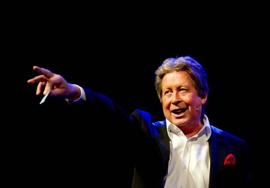 Illusionist Hans Kazàn.