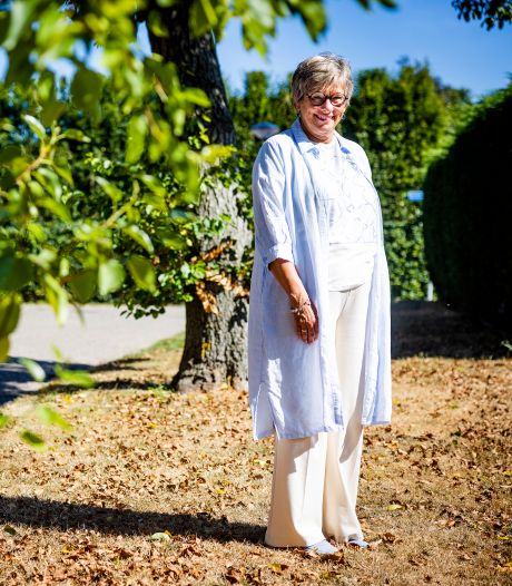 60-plusser Adrie vond pas op late leeftijd haar roeping: ‘De dood hoort bij het leven’