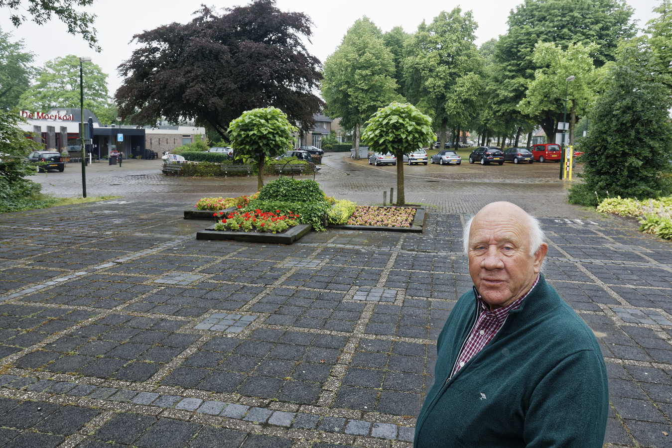 Wim Geukemeijer op het plein aan de Driezeeg in Middelrode.