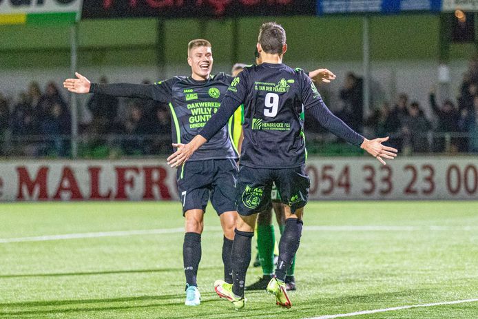 Juichen zal er dit seizoen niet meer bij zijn voor de Ninoofse aanvaller Menco Deryck. Zijn knieblessure is veel ernstiger  dan gedacht.