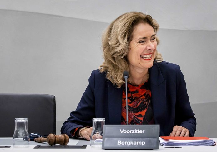 Tweede Kamervoorzitter Vera Bergkamp tijdens het debat in de Tweede Kamer over de commissie voor de werkwijze.