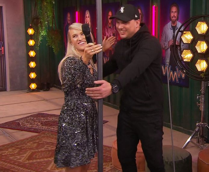 Britt Dekker Raakt Kijkers Met Gulle Gift Voor Vriend Van Cheyenne Ik Kan Het Betalen Show Destentor Nl